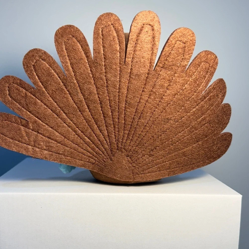 2017 Spritz Target Thanksgiving Sitting Turkey Felt Herringbone Scarf